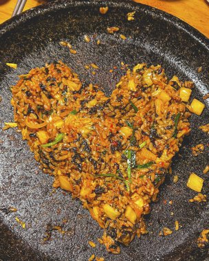 Kore yemeği, kızarmış pirinç.