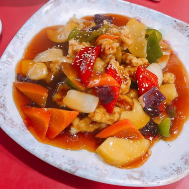 Lezzetli Asya yemeklerinin yakın görüntüsü