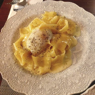 Kremalı ve parmesanlı ravioli.