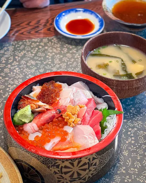 Lezzetli Asya yemeklerinin yakın görüntüsü