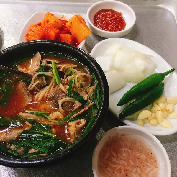 Kore usulü etli erişte.