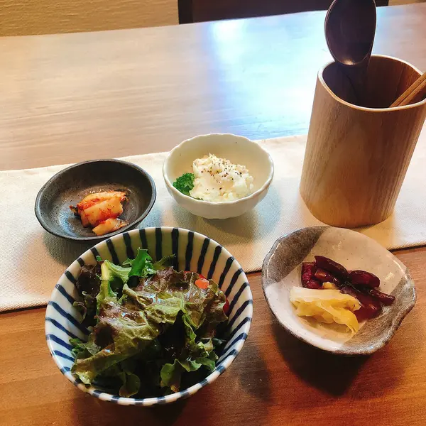 Kore yemeği, pirinç, sebze.