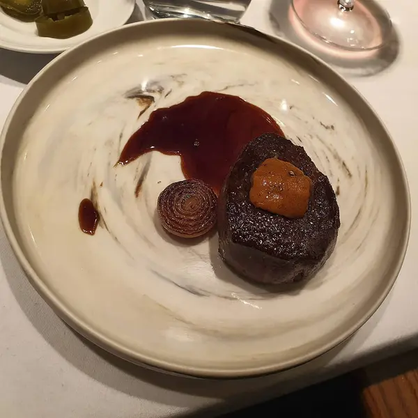 Lezzetli bir yiyeceğe yakın.