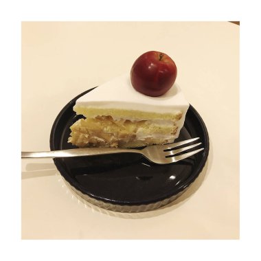 tabakta kremalı pasta