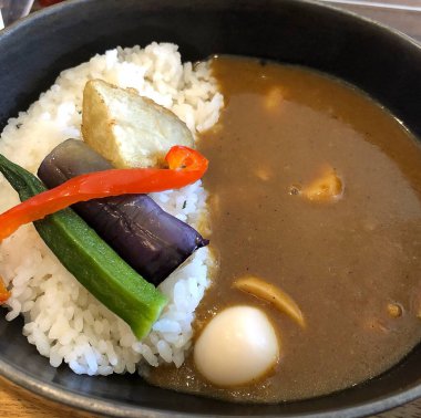 Lezzetli Asya yemeklerinin yakın görüntüsü