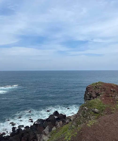 Deniz kıyısının güzel manzarası