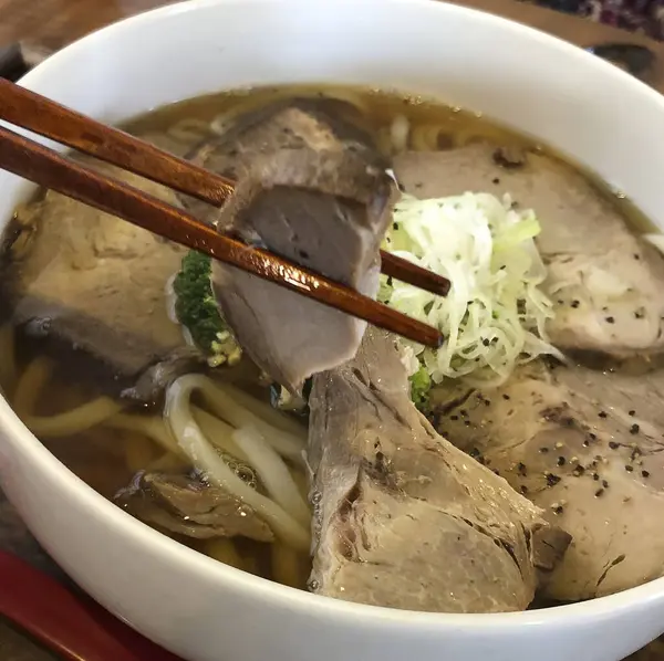 Lezzetli Asya yemeklerinin yakın görüntüsü