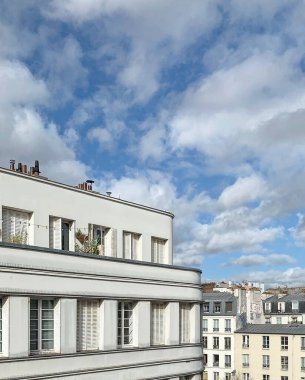 Şehirdeki modern apartman