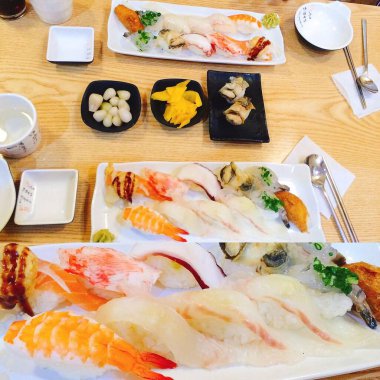 Lezzetli Asya yemeklerinin yakın görüntüsü