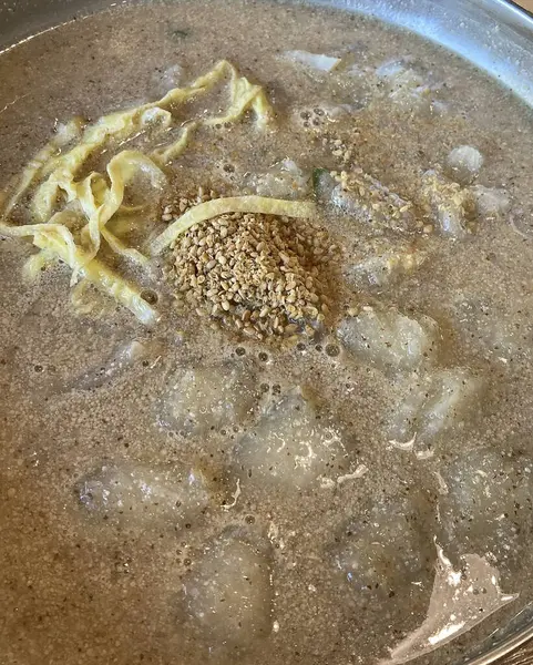 Lezzetli Asya yemeklerinin yakın görüntüsü