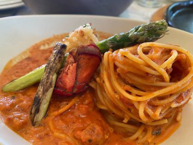 karides soslu spagetti