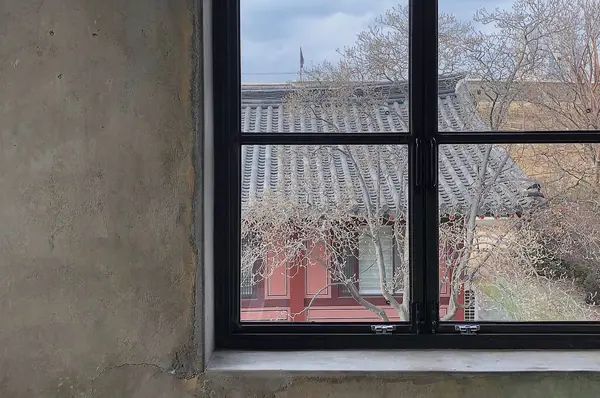 Eski evin manzarası