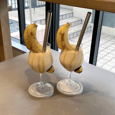 Muzlu ve buzlu muz püresi..