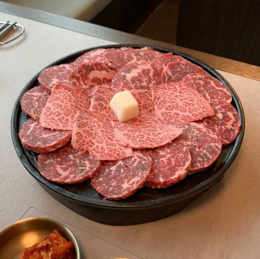 Masada taze et ve sebze var.