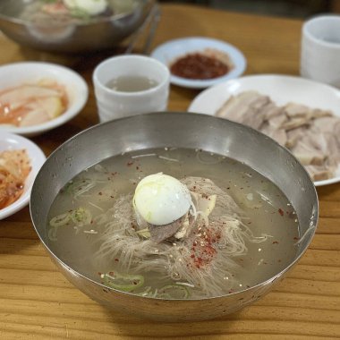 Etli eriştenin mutfak fotoğrafı.