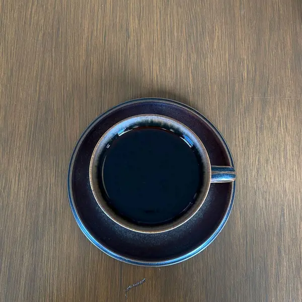 Sabah sade kahve fincanı.