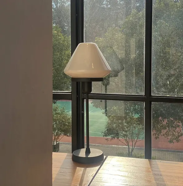 Modern bir evin içinde.