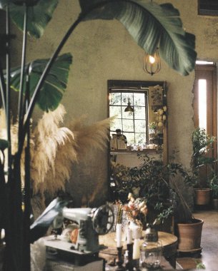 Modern bir evin içinde.