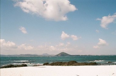 İsrail 'in kuzeyindeki deniz adasının manzarası.