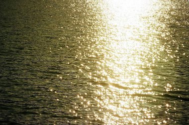 Denizde güzel gün batımı