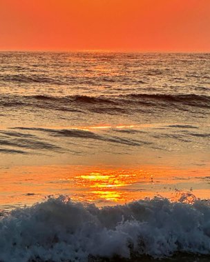 Denizde güzel gün batımı