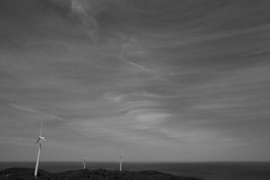 Dağlarda rüzgar türbinleri