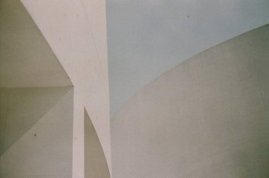 Şehrin modern binası