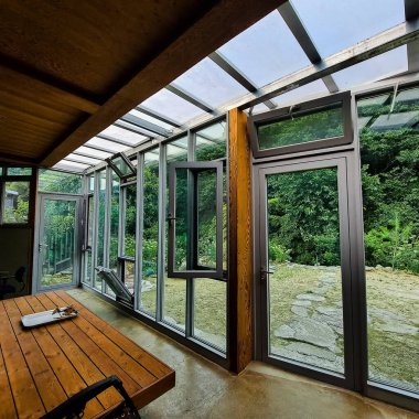 Bahçenin içi çok güzel.