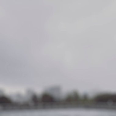 Su ve odaklanmış bulanık arkaplan