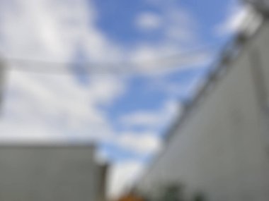 Modern şehrin bulanık arkaplanı