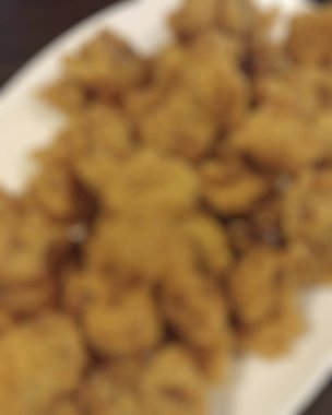 Markette kızarmış tavuk.