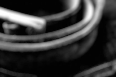 Parktaki araba bulanık.