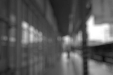 Şehirdeki araba bulanık.