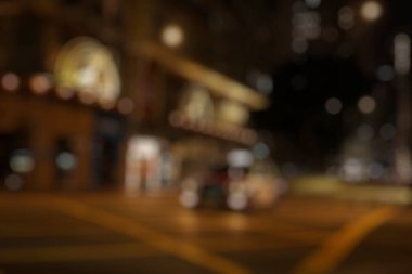 Bulanık şehir ışıkları geceleyin