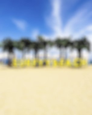 Bulanık plaj ve deniz