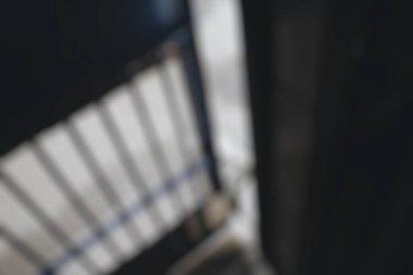 Modern bir binanın bulanık görüntüsü