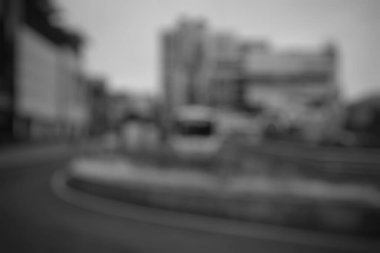 Şehirdeki araba bulanık.