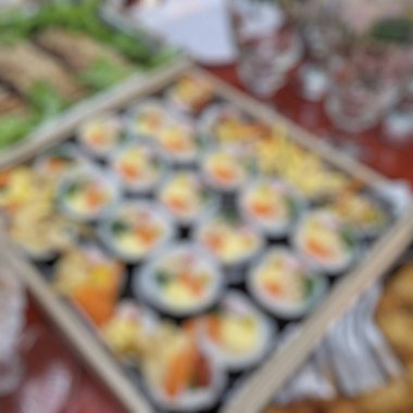 Lezzetli yiyeceklerin soyut bulanık arkaplanı