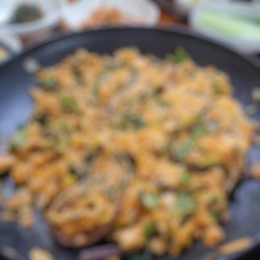 Sebzeli kızarmış tavuk.