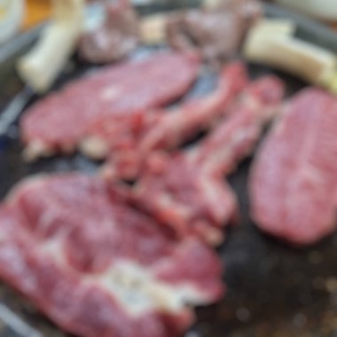 bir tavada kızarmış domuz pastırması