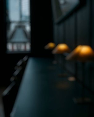 Modern bir otelin içinde.