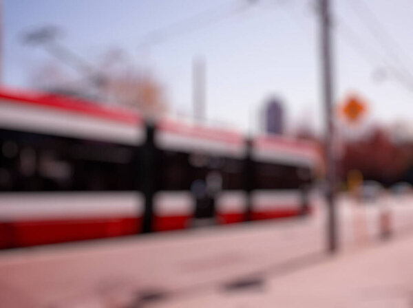 расплывчатый фон. городская улица с людьми.