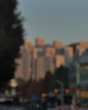 Şehir ışıklarının bulanık arkaplanı