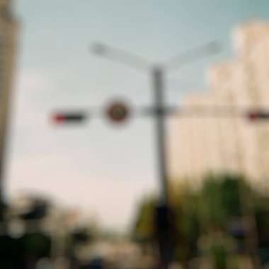 Trafik ışığı arkaplanı bulanıklaştırdı