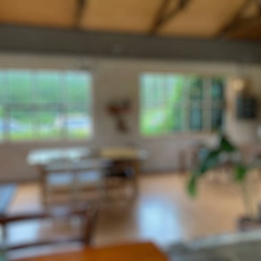 Kafenin bulanık arkaplanı ve bulanık görüntüsü.