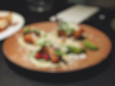 Lezzetli yiyeceklerle bulanık arkaplan