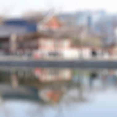 Renkli soyut arkaplana sahip bulanık şehir