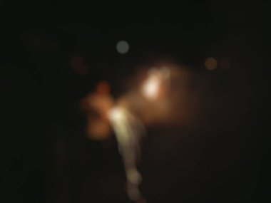 soyut renkli bokeh bulanıklaştırılmış yeni yıl ve noel için siyah arkaplan kullanılabilir