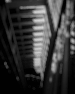 Modern şehrin bulanık arkaplanı