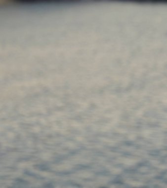 Gün batımında nehirde suyla bulanık